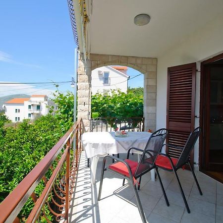 Hella Apartments Trogir Exterior photo