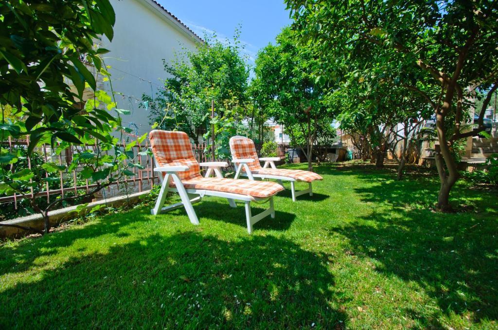 Hella Apartments Trogir Exterior photo